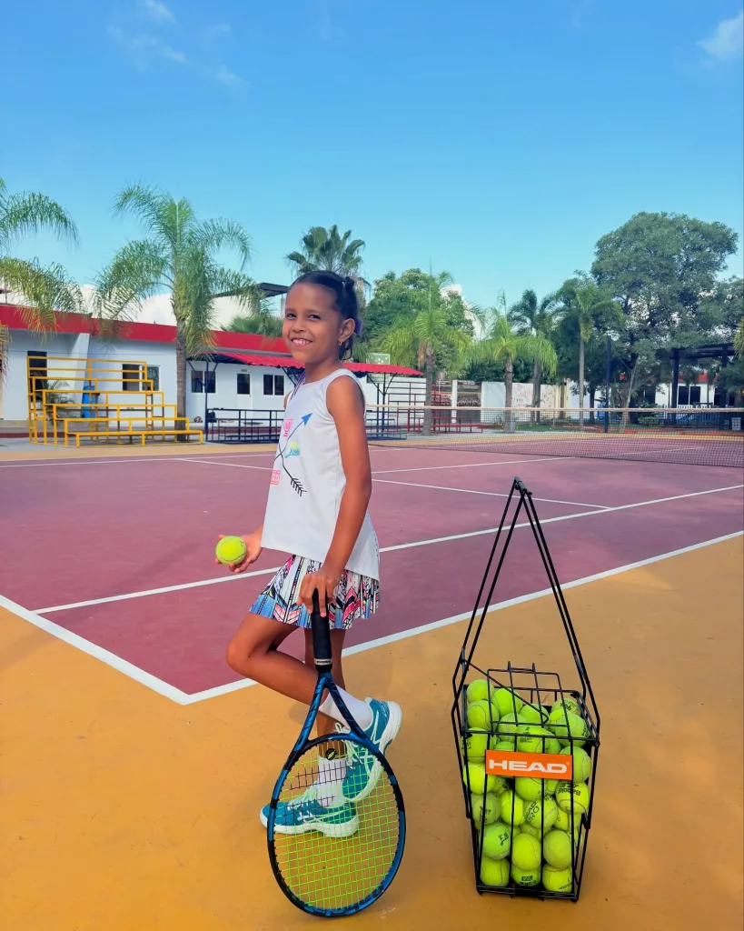 Fabia Mendoza 2016, Ecuador 🇪🇨 | Junior interview, Jun 2025 4 tennis papers fabia mendoza 04