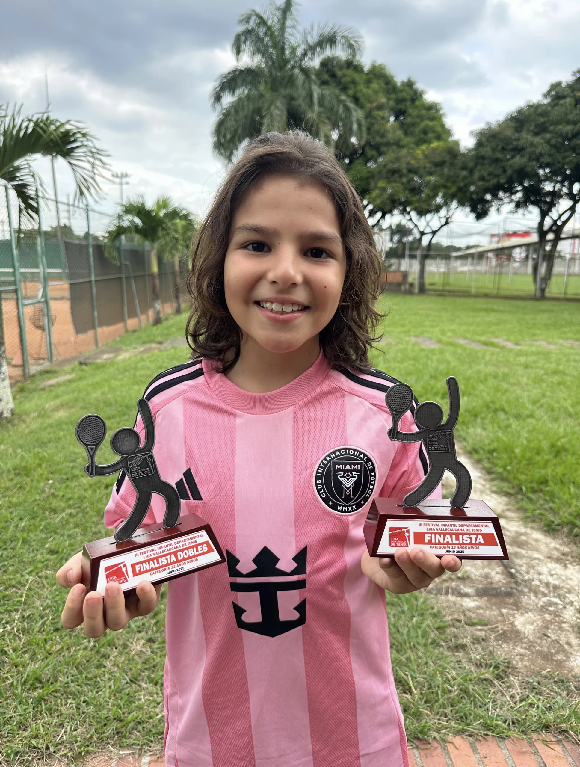 salvador arango orozco 2017 colombia tennis junior boy 1