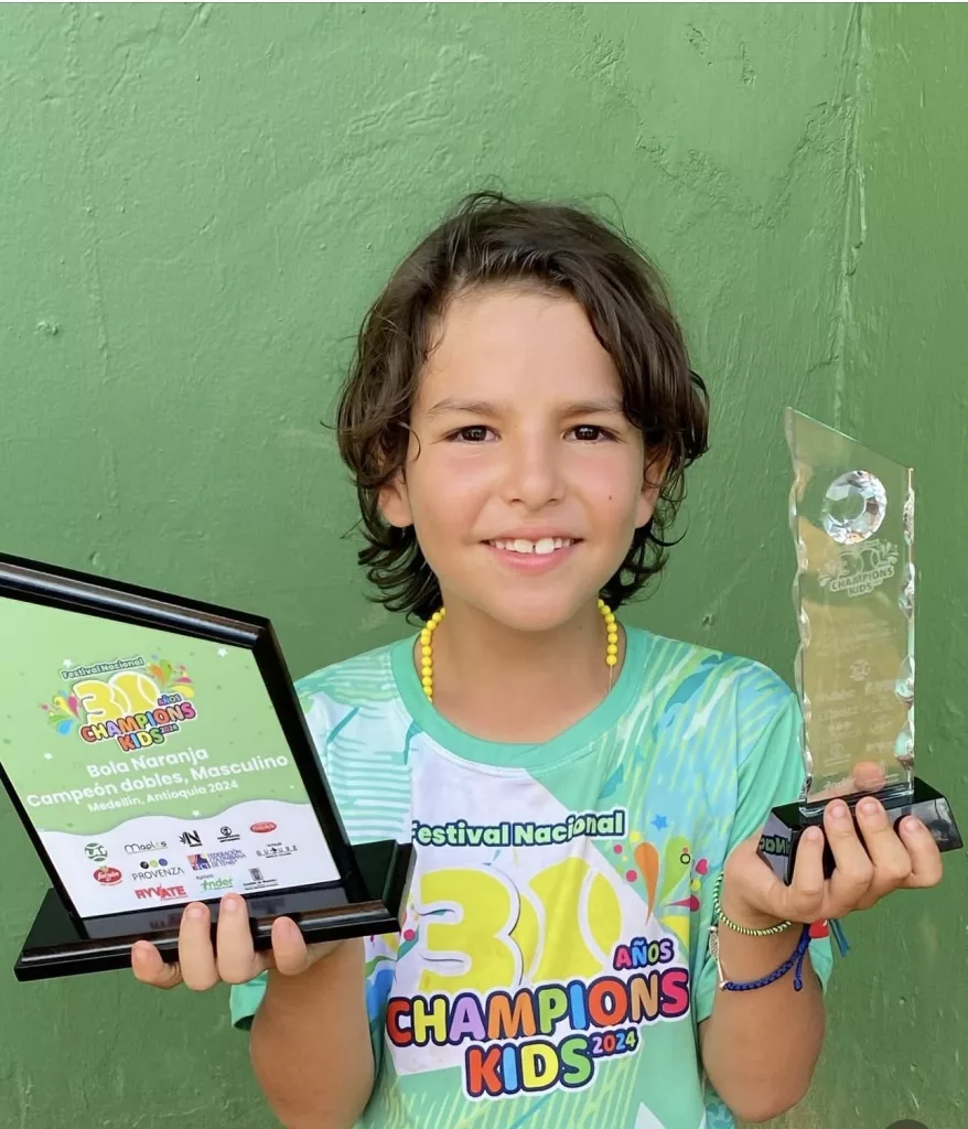 salvador arango orozco 2017 colombia tennis junior boy 4