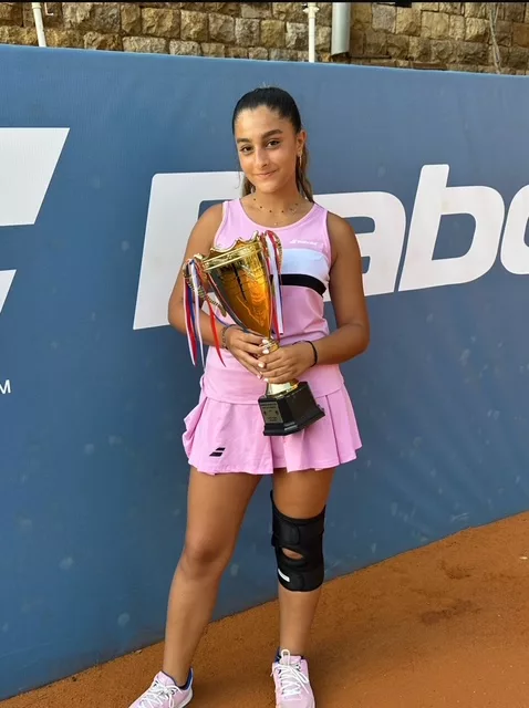 Carmen Azar 2009, Lebanon | Junior tennis player 2 Carmen Azar 2009 Lebanon Tennis junior girl 2