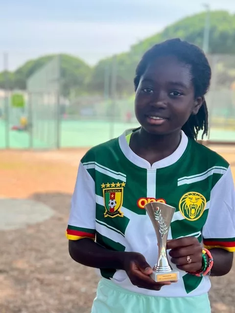 Gloria Temgoua 2012, Cameroon | Tennis junior girl 3 Gloria Temgoua 2012 Cameroon Tennis junior girl 7
