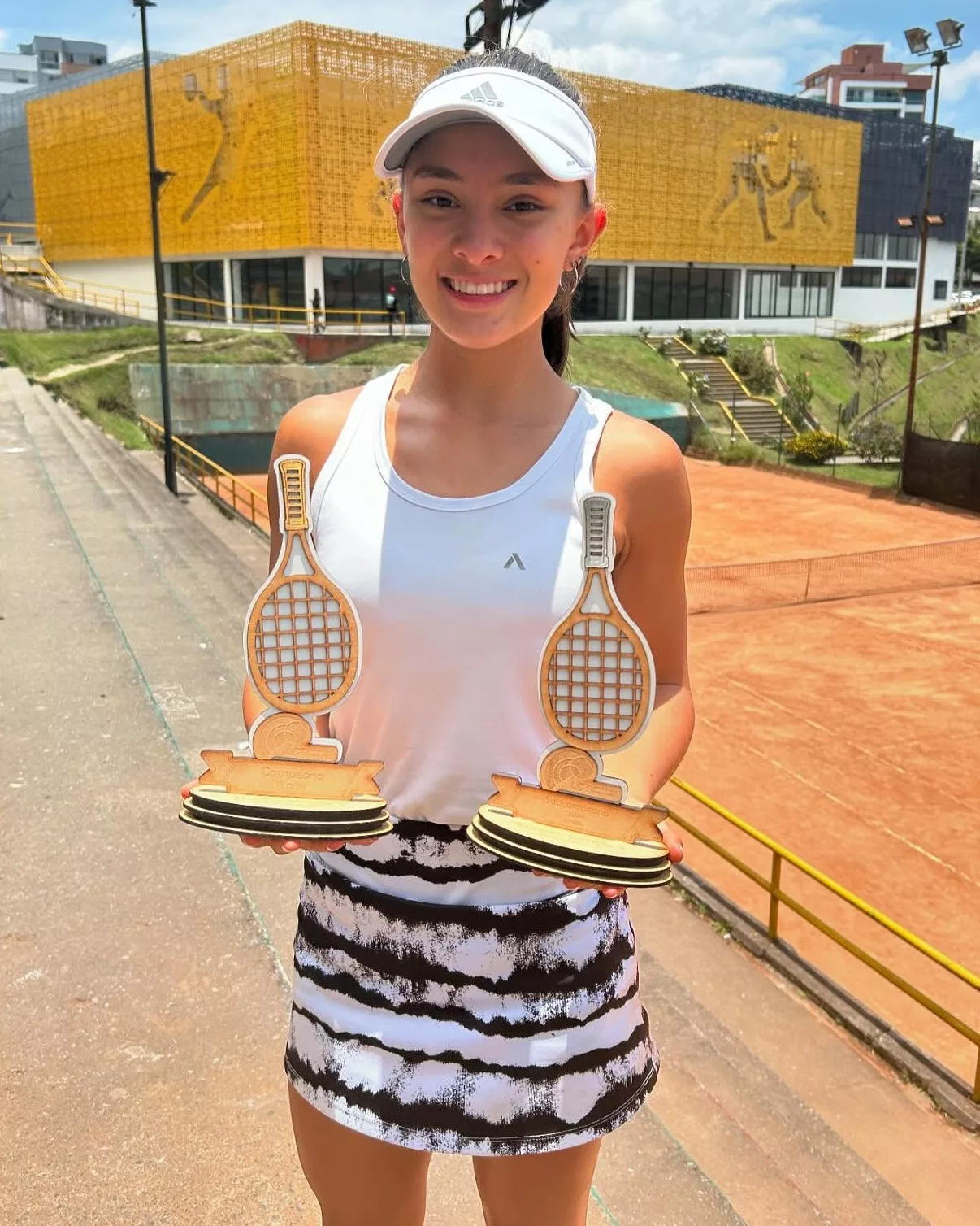 Maia Holguín Muñoz 2007, Colombia 🇨🇴 | Tennis junior girl 5 Maia Holguin Munoz 2007 Colombia Tennis junior girl 5