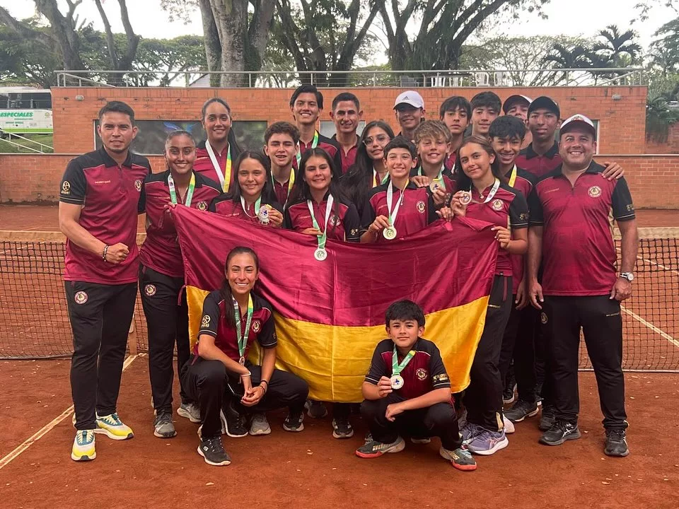 Sara Sánchez 2007, Colombia 🇨🇴 | Tennis junior girl 5 Sara Sanchez 2007 Colombia Tennis junior girl 2